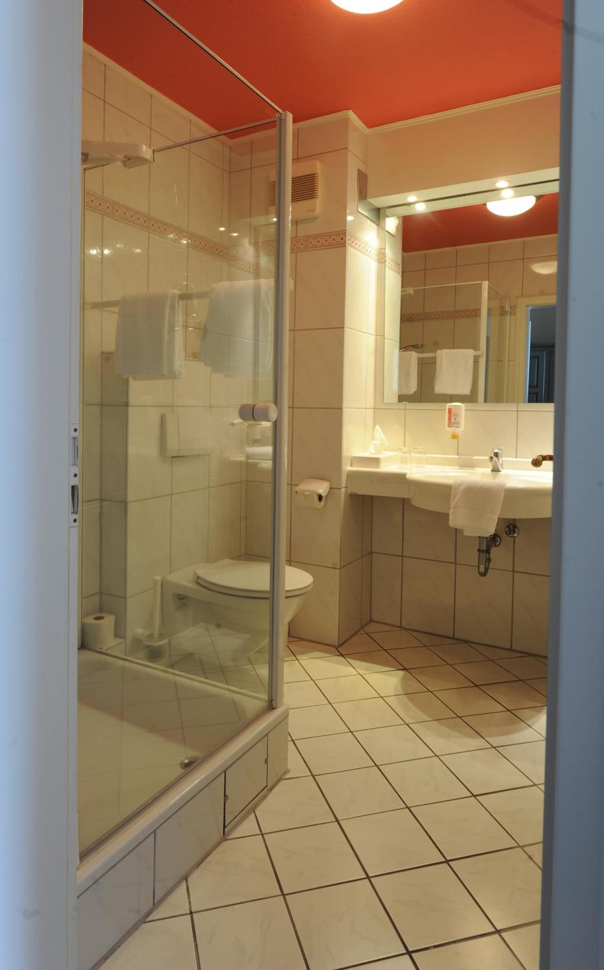 Hotel & Restaurant Schoenau Peine Bilik gambar